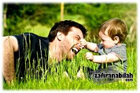 Karena tak ada alasan bagi seorang anak untuk tidak berbakti pada orang tuanya. instagram.com/boycandra