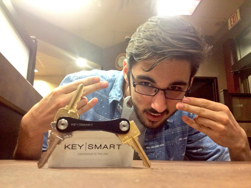 VD_SDV's tweet photo. hey @GetKeySmart ! This is some dope shizznit ! #KeySmart #Dope #Shizznit http://t.co/zwDGtNe85U