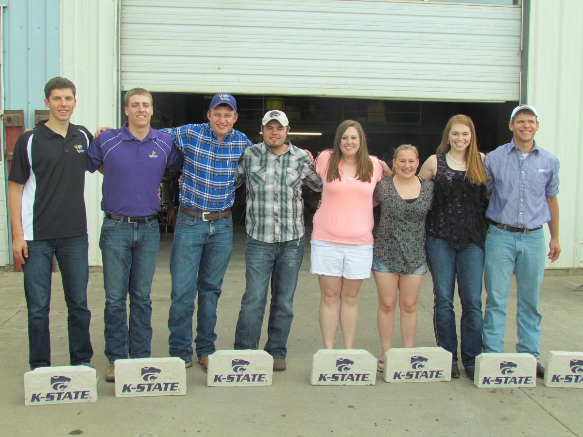 KSUwsac's tweet photo. Last night at our annual Steak Fry we recognized graduating WSAC seniors! Congrats! #senior2015 #KSU #agronomy http://t.co/DqK4mDJPnK