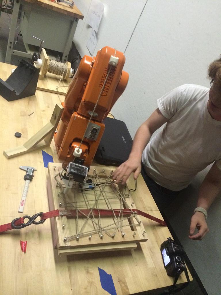 Hemp weaving with Robots and ratchet straps @VT_CDR #designrobotics