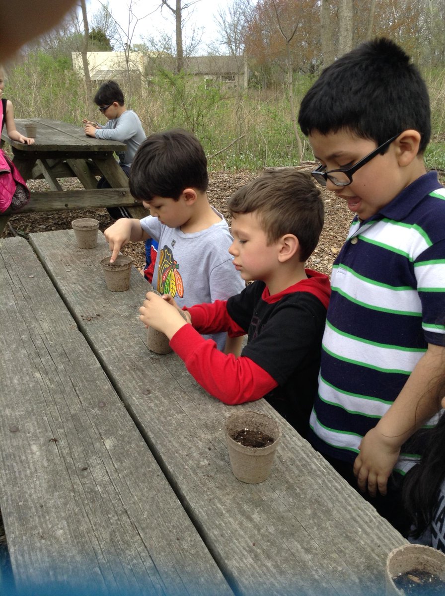 CdeMoxo's tweet photo. Heller Nature Center-perfect setting to continue our exploration of plants. Thanks to the great staff.#112pride #pdhp http://t.co/2TAuV1fQRH