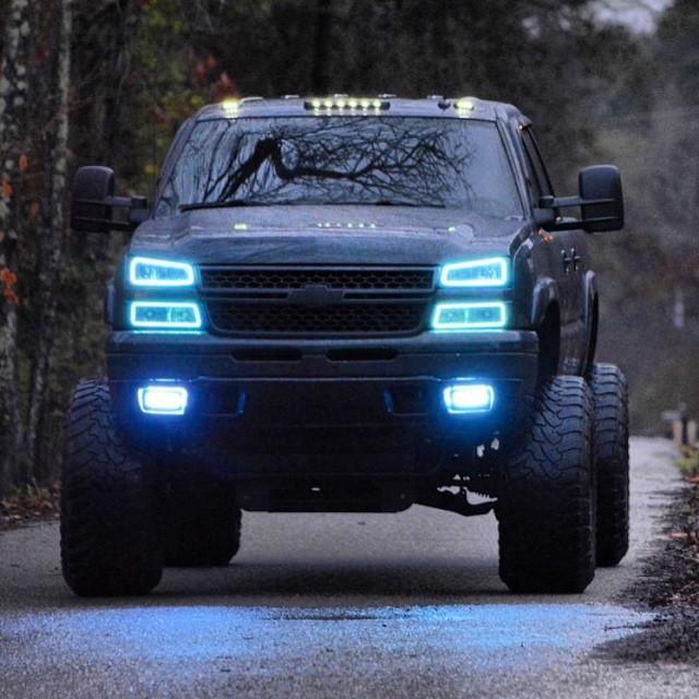 RollingCoalBaby's tweet photo. Those eyes on that duramax! #chevy #duramax http://t.co/azP1P0ZM8o
