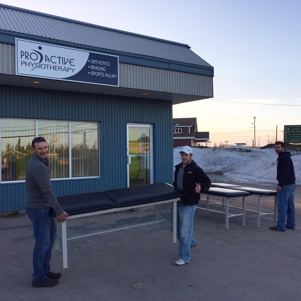 proactivewp's tweet image. This was the scene last Thursday moving from one end of the building to the other! #movingday #freshspace