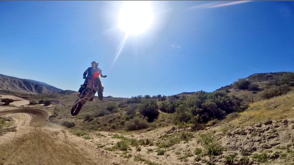 Cory_Gilmore's tweet photo. Always a good time on the dirt scoot 👌 http://t.co/gDFejqIYrP