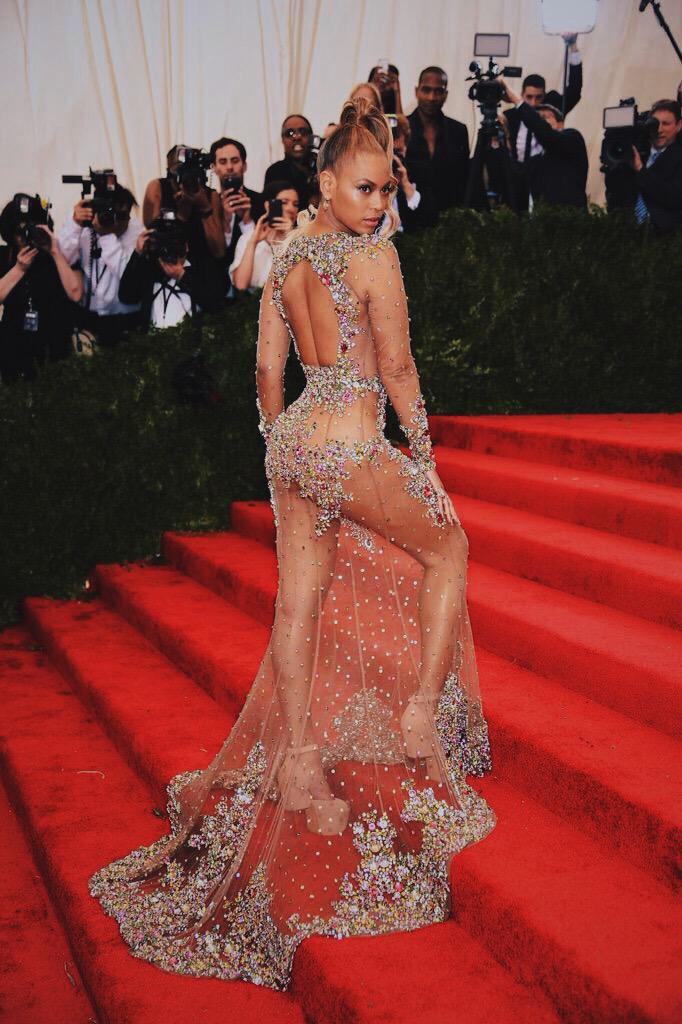beyysus's tweet photo. Look at this perfection goddess http://t.co/mxsudqkf0l