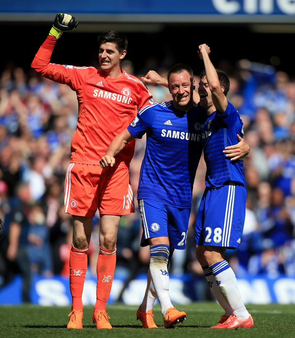 chelseafc_indo's tweet photo. "Ini lebih spesial lagi karena kami melakukannya di depan para pendukung kami."

 http://t.co/HY38Z9mmYu #SAPUBERSIH http://t.co/CN7PLYM7mp