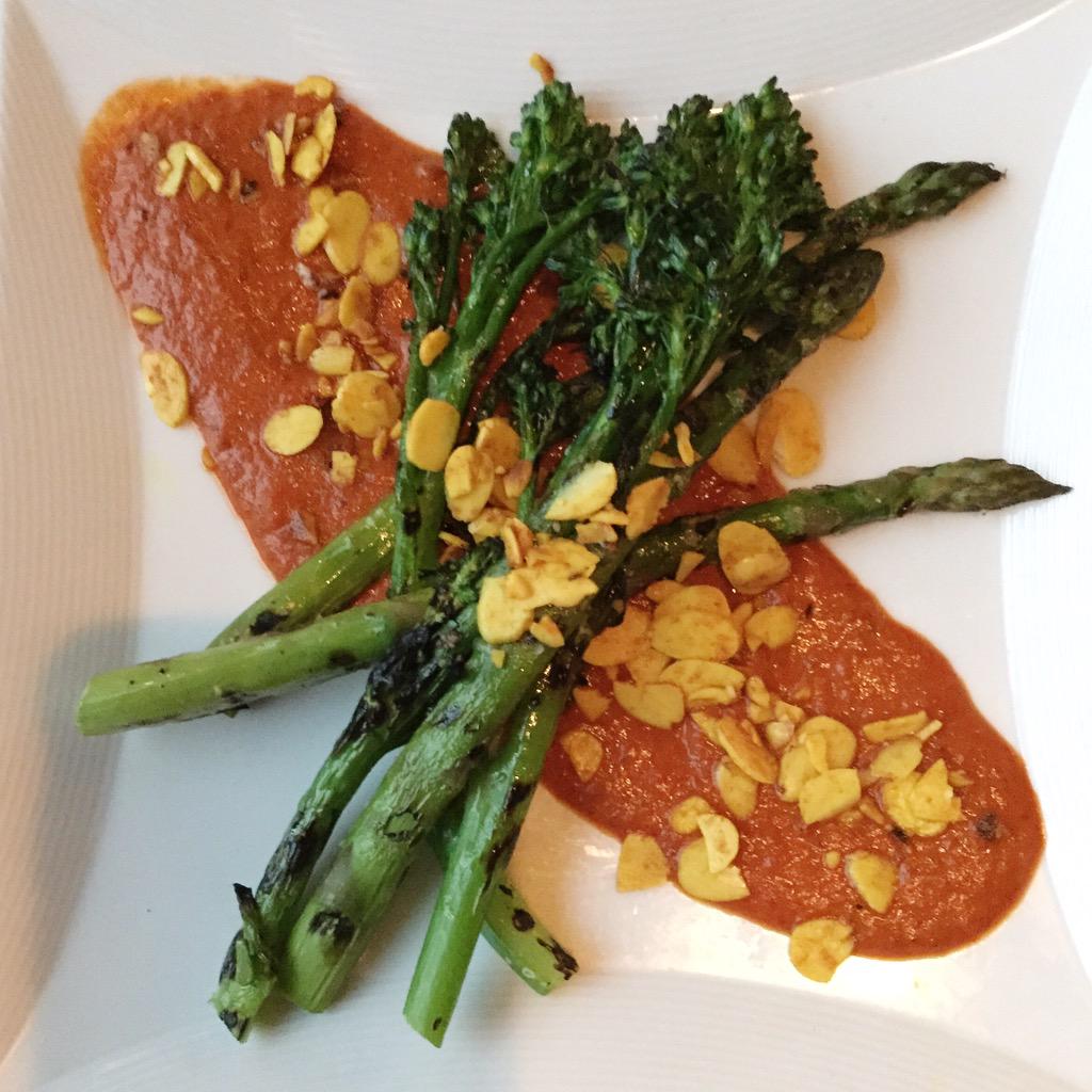 julieskitchen's tweet photo. Delicious dinner #mastapas @HotelAndaluz. I want that romesco sauce on EVERYTHING! #nmtrueflavors http://t.co/vg6WGmbWbp