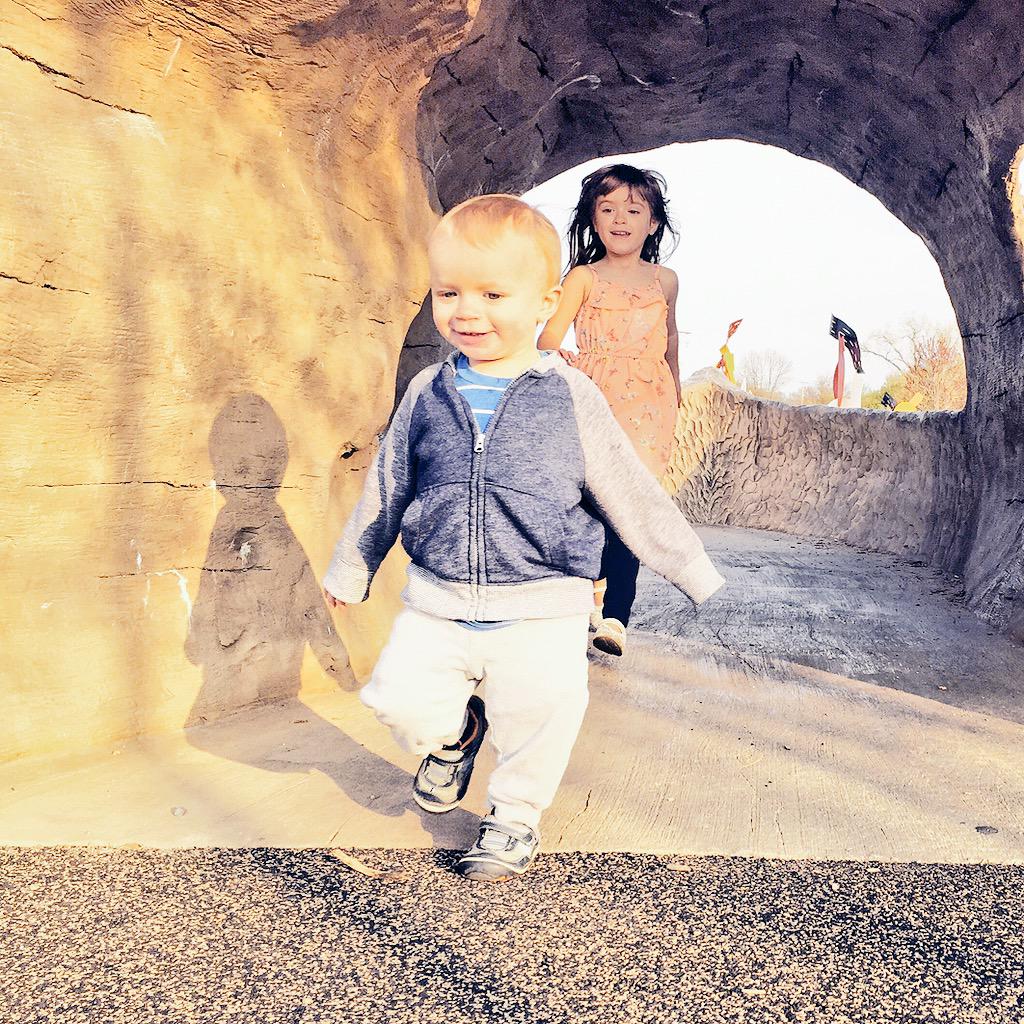 TeecycleClara's tweet image. Playing at Hart Park with @teecyclexavier!