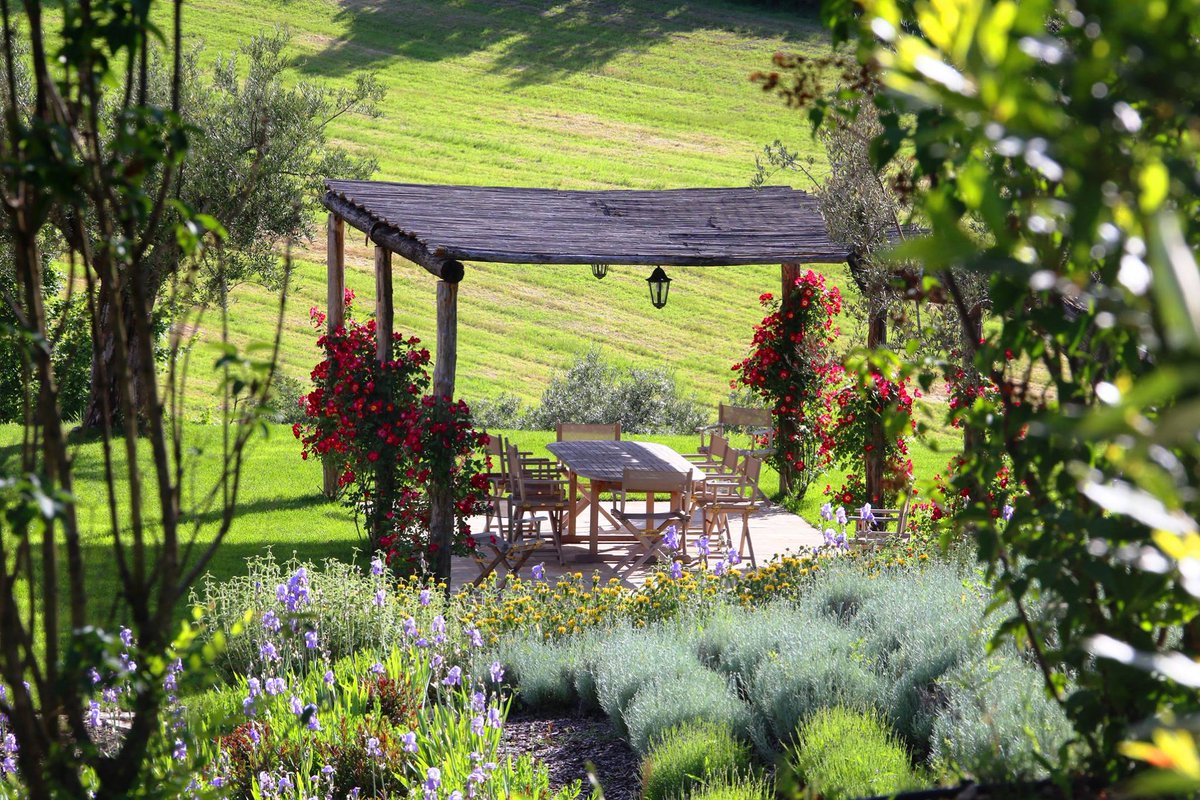 Tenuta Di Murlo View Of The Lovely Pergola Of Villa Caminata From The Pool Http T Co 9zvccxlh42