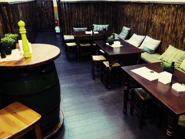 La meilleure atmosphère. Les meilleurs tapas! Les meilleurs vins!
Rendez-vous à El Almacen Bar! Salut!!! #Gastrobar