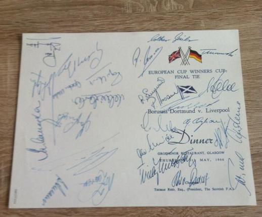 Arwin_09's tweet photo. Heute vor 49 Jahren - Unser #BVB triumphiert in Glasgow. Gegner damals der FC Liverpool. #EuropeanWinners #BVBLFC http://t.co/G3AqJVJJBq