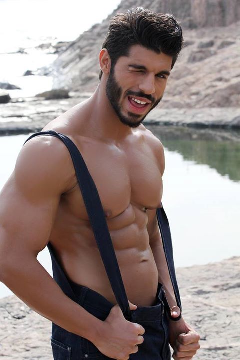 Alexpirates's tweet photo. #OMG #GayDaddy #DropDead #ThoseNiples #Lickable http://t.co/Y1THxNwHBK