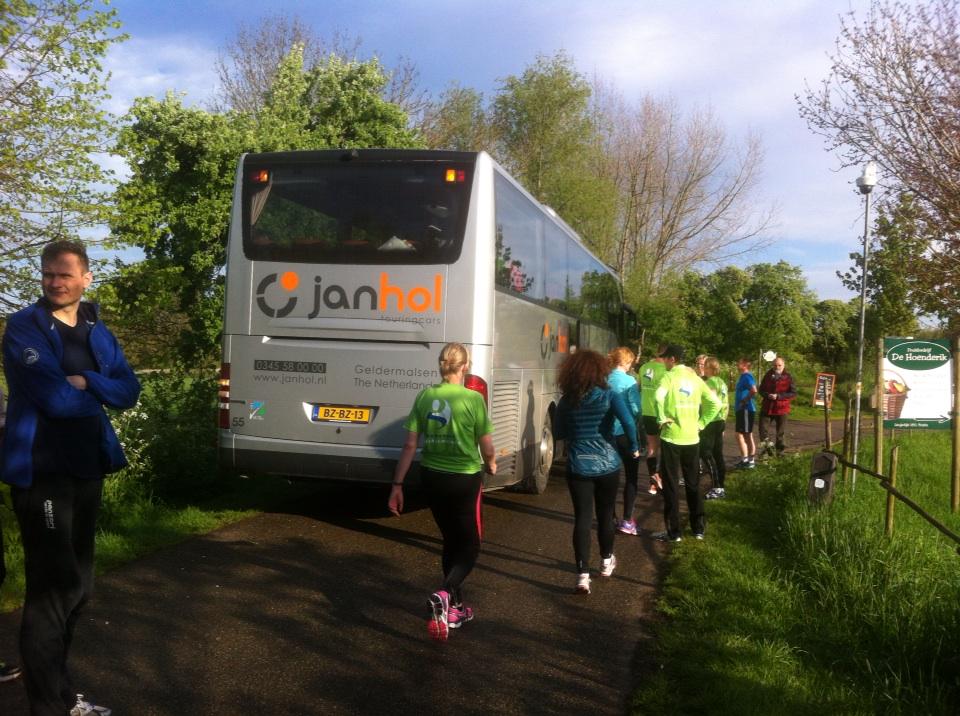 Het vervoer van #bevrijdingsvuur #Wageningen - Enspijk (gem #Geldermalsen) wordt mogelijk gemaakt door Jan Hol #hulde