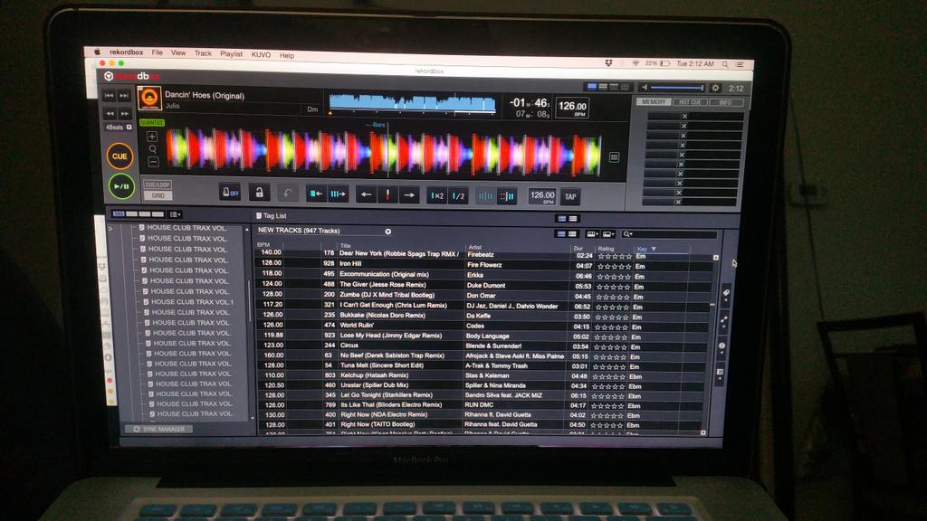 KATNIPTRAX's tweet photo. Preppin for tomorrow. Rekordbox is game changer. #rekordbox #pioneerdj #cdj2000nxs http://t.co/85GE8jerjM