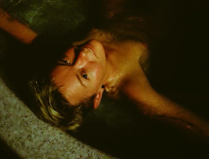 Post-relay hot tub soak, singing the body electric. http://t.co/Y9YruExuev<a href="/tag/goodreads"class="tags"><span>#goodreads</span></a><a href="/tag/bookstagram"class="tags"><span>#bookstagram</span></a><a href="/tag/booksonaplane"class="tags"><span>#booksonaplane</span></a>