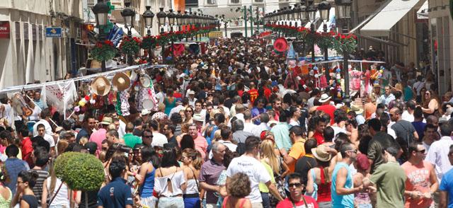 Te vendrías con nosotros a la Feria de Málaga?