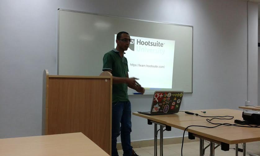 AlkiswaniMe's tweet photo. @SMDiploma Training  #hootupJordan #hootsuite
Introduction about @hootsuite University Program 
#hootsuiteJordan http://t.co/nVpYWzf0rF