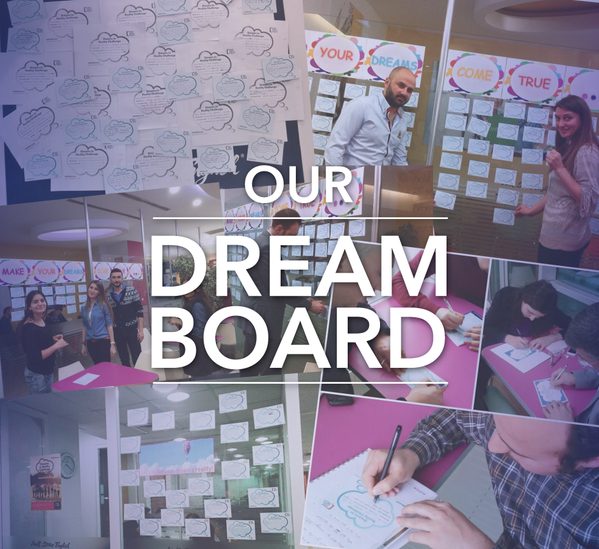AngelaSeeley's tweet photo. Woo! #WSEWorld members are getting down to work. #WSEDream http://t.co/MlQRJ1nF8b http://t.co/9aF82KyCQT