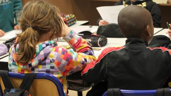 franceinter's tweet photo. [ #Justice ] #Pédophilie : une loi pour mieux protéger l'école http://t.co/nWW5zVqvsn http://t.co/4igPvpe5RS