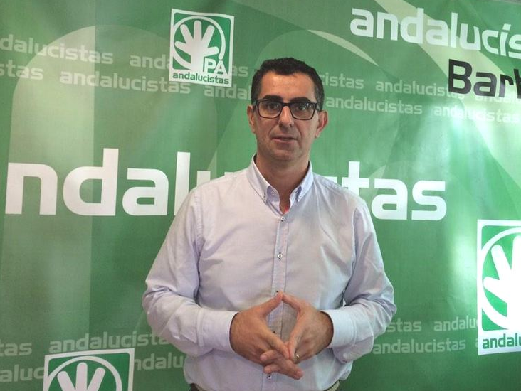 PAterritorioCDZ's tweet photo. #Barbarte "El PA lamenta que la aprobación del PGOU legalice la casa del alcalde", @pamiguelmolina, vía @diariocadiz http://t.co/CCv3uPje8s