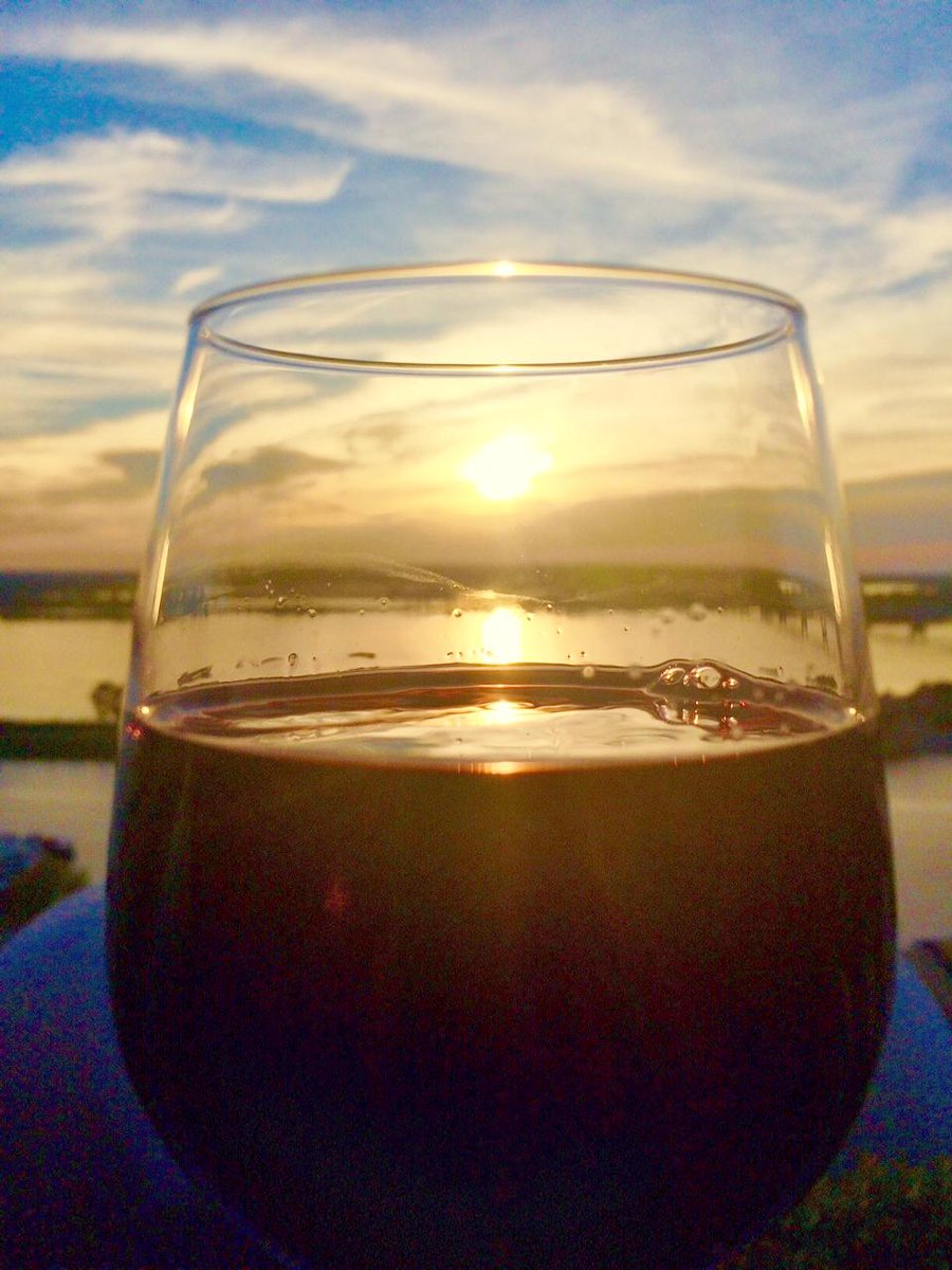 goodlotz's tweet photo. Another #Malbe #Sunset @winewankers @winesofarg @TheWineStalker http://t.co/mtRkStIrFF