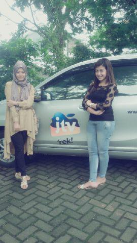 Rima_SeptiR's tweet photo. Duo presenter sg news. #RimaSepti #MemaZaskia @TamanSafari2 http://t.co/OO3jKeErEV