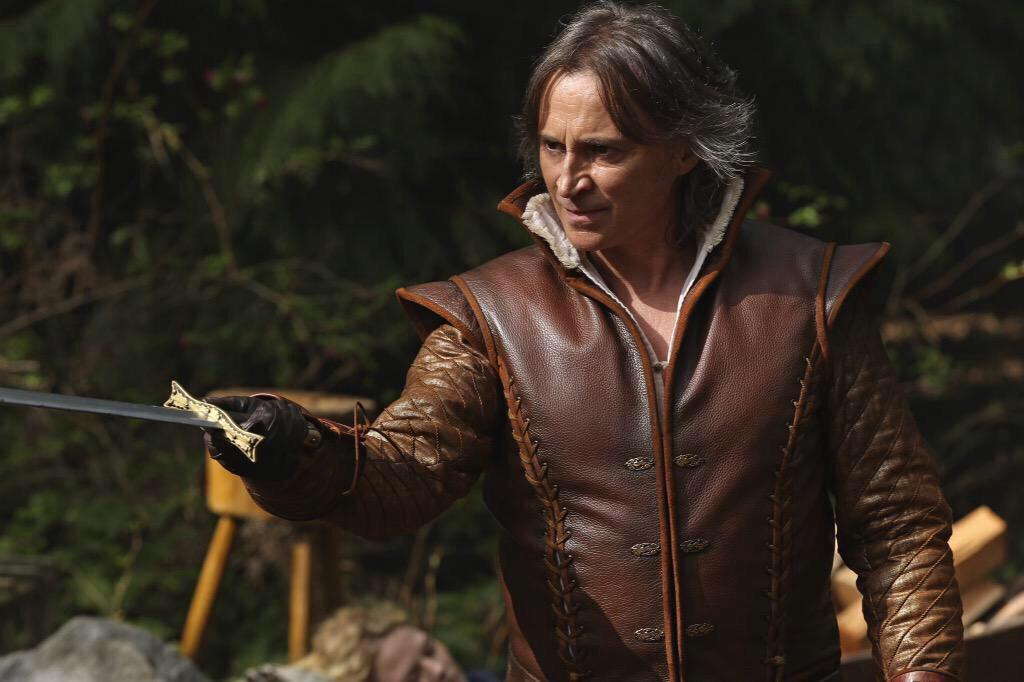 RumpleSil's tweet image. Bobby 😍 S4 finale #OUAT #OperationMongoose #Rumple #sexyhotman