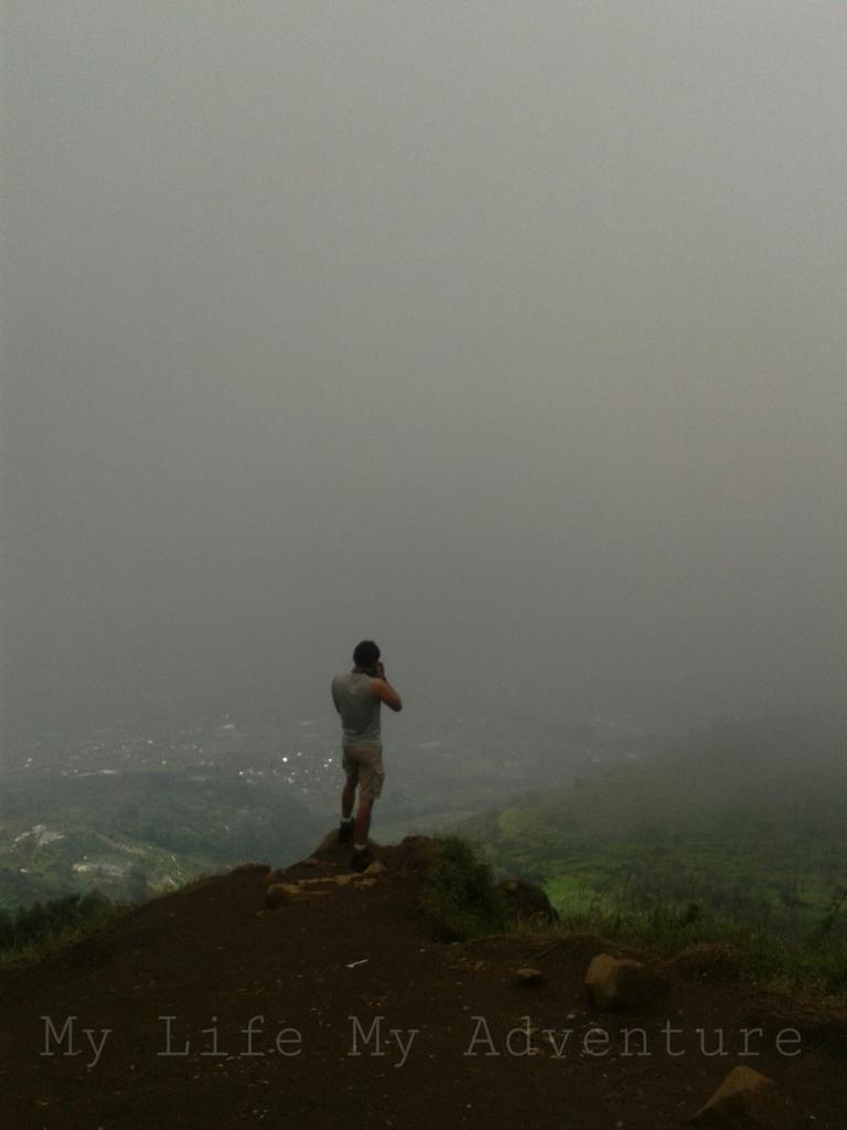 ARIFBUDISANTOS4's tweet photo. @eigeradventure sikunir dieng http://t.co/hhFbrrpF3M