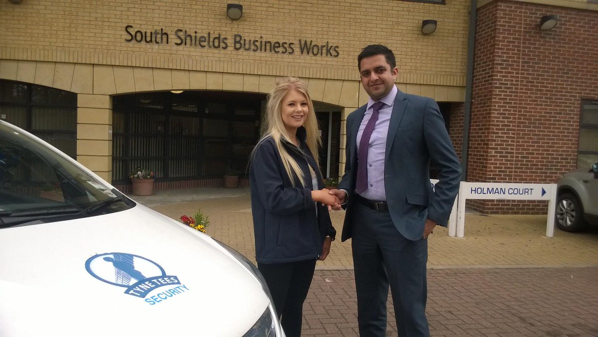 #GOODNEWS Congratulations to <a href="/AnjaChow/">Anja Chow</a> on securing her apprenticeship with <a href="/TyneTeesSecurty/">TTS FM</a>! Well done!