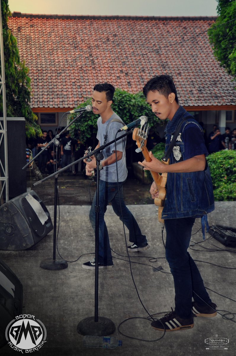 FREE SALE on the stage at #SmanbulEuphoria \m/
#MusicOnStage #WeRawk #WeRock #FreeSaleBand #BogorID ! cc <a href="/FS_OFC/">FREE SALE OFFICIAL</a>