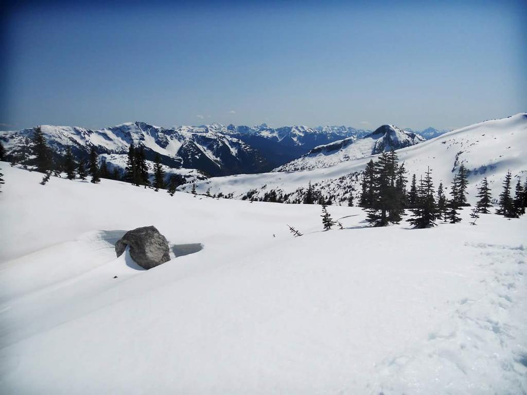 nitwild's tweet image. Hiked to Needle Peak this Sunday. Tough with deep snow, but perfect weather &amp;amp; beautiful views. #adventure #hikebc