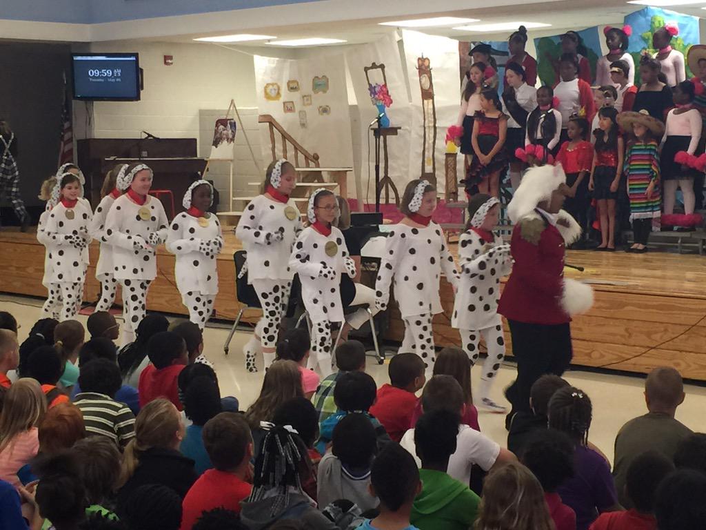 Dr_K_BENTON's tweet photo. 101 Dalmatians @ FHES. Great job Ms. Reesman, Ms. Adams and students. #NCSSBeTheBeBest #FHESWolfpack @FuhreySamantha http://t.co/OpmAwvJH8Z