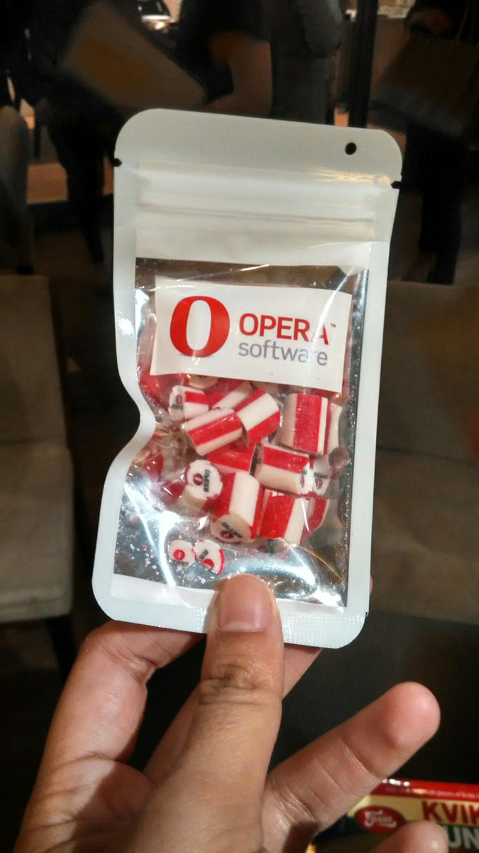 heychoro's tweet photo. OPERA CANDY OMG SO CUTE OMG OMG OMG @opera_id #OperaMeetUpID http://t.co/GctAhWhScN