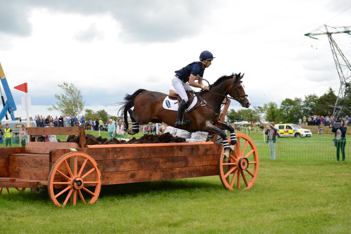 Tatts2019's tweet photo. WORLDS LEADING RIDERS AMONG RECORD ENTRIES AT TATTERSALLS 
http://t.co/J8pp6FVK85 http://t.co/0N3QeGSA8w