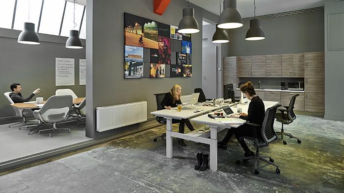 We're drawn to spaces that encourage collaboration, and focus. How does your #workplace serve these needs?