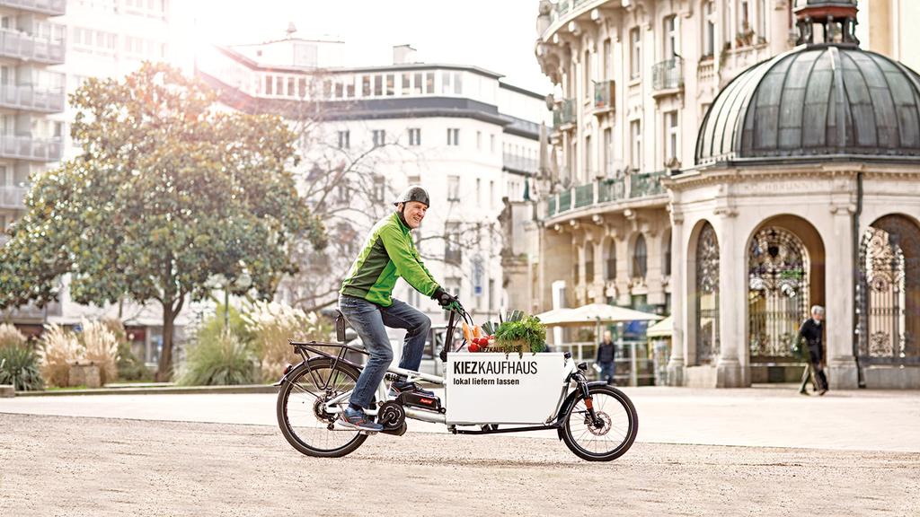 ChielMuur's tweet photo. This German #startup supports local businesses, delivered by senior citizens on bikes 
http://t.co/3iaxIVB8Ok http://t.co/VLy47eLaFk