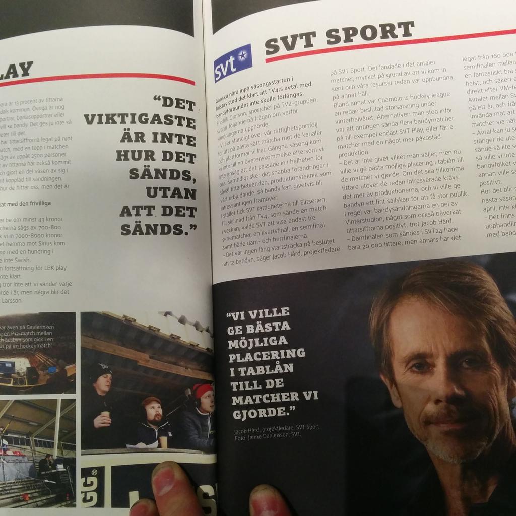 .<a href="/stjunne_idlund/">Staffan Idlund</a>, <a href="/Mickesvardan/">Mikael Svärd</a>, <a href="/jimmysvensson89/">Jimmy Svensson</a> och <a href="/svtjacob/">Jacob Hård</a> sida vid sida i senaste <a href="/bandyportfolj/">Mag Bandyportföljen</a> #svbandy