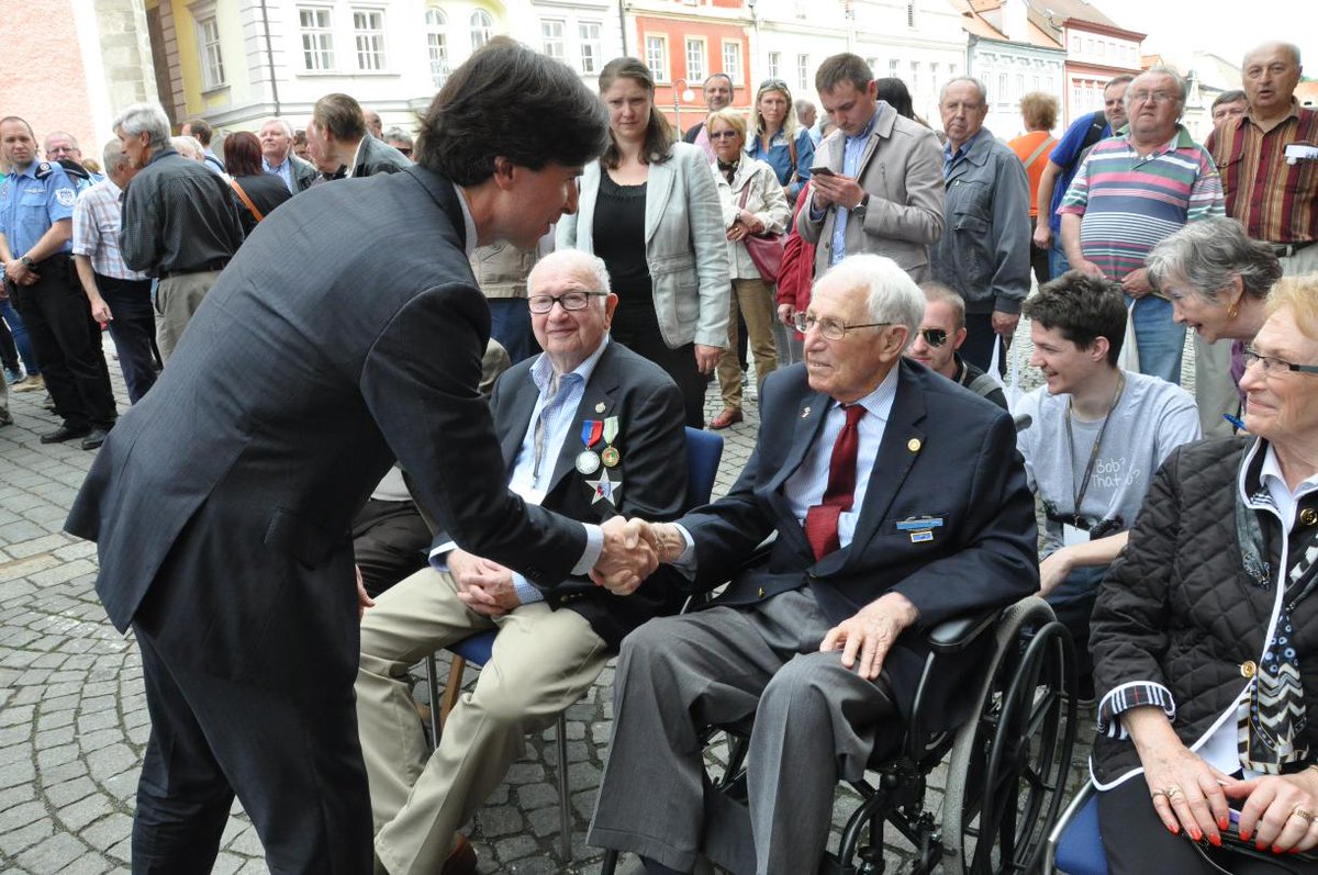 AndySchapiro's tweet photo. 99-yr-old @USArmy vet Robert Gilbert helped liberate Domazlice 5/5/1945. Today  he &amp; other vets returned to celebrate http://t.co/c1TSL6RJMa