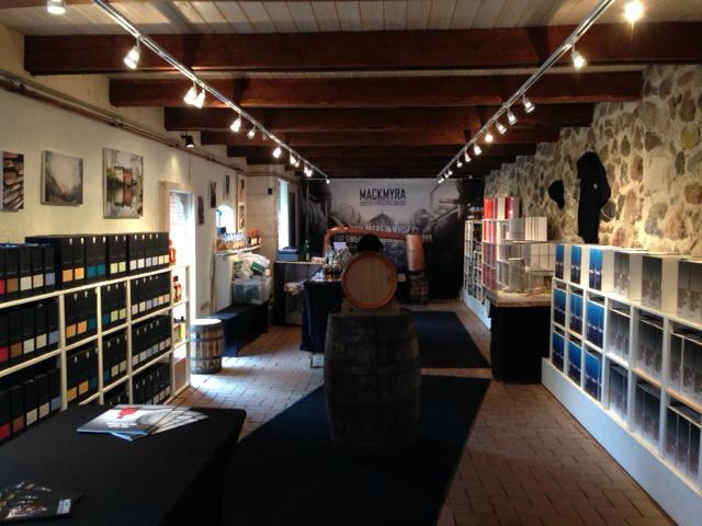 MackmyraGermany's tweet photo. The new sales and tasting location at Gut Basthorst is finally up and running. http://t.co/Z15w3iEk39