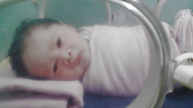 mutzdhee's tweet photo. Kesayangan ounty lahir 050515 :)* http://t.co/fFzxlhHVTG