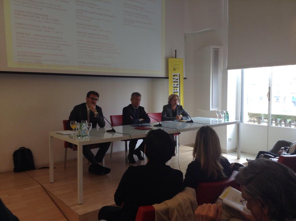 graziacasait's tweet photo. Laura Maragliano direttore di Sale&amp;Pepe e la nuova scuola di cucina di @expocityevents @mondadori @ExpoinCitta http://t.co/G382jsLwae