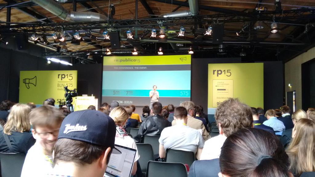Thomas Andrae spricht über Innovationen im Bereich #Wearables. #rp15