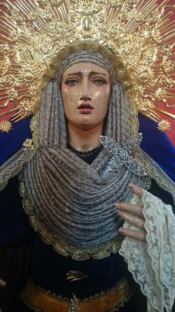 lapasiondesanlu's tweet photo. Besamanos Nstra Sra de los Desamparados @prendisanlucar @SanlucarALdia http://t.co/3Jj3QOKS5V