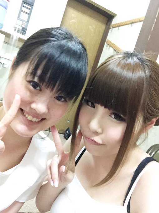 今日の撮影も楽しかったー( &acute; ▽ ` )ﾉ 同じ事務所の鳴海小春ちゃんと一之瀬愛理さんと一緒に写メ撮ったよー(つ&forall;｀*)♡ ファボリツしてね( &acute; ▽ ` )ﾉ http://t.co/MWzVhq