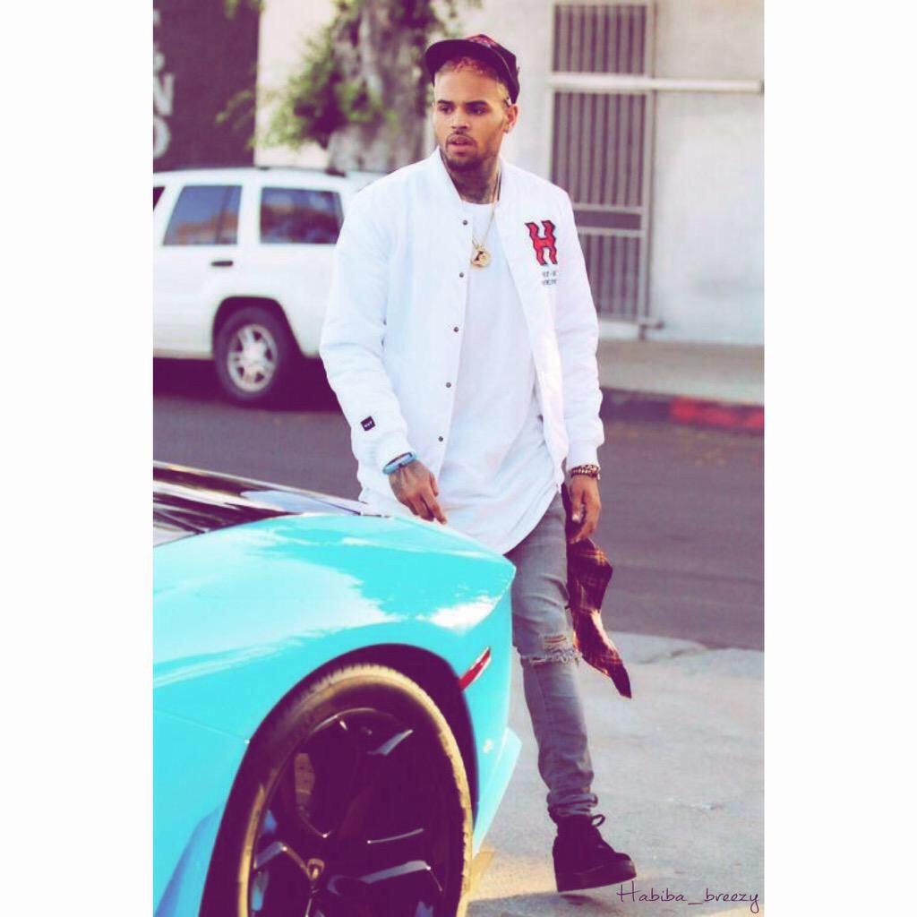 HAPPY BIRTHDAY CHRIS BROWN!! YOU DESERVE NOTHING BUT THE BEST 