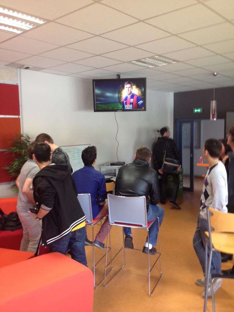 BdsIsmans's tweet photo. Tournoi de FIFA version 2015 à @institut_ISMANS !!! #sport #équipe cc @jmlaffay @Benoit_MINISINI @Cyril_PUJOS http://t.co/3OJD0b6CxS