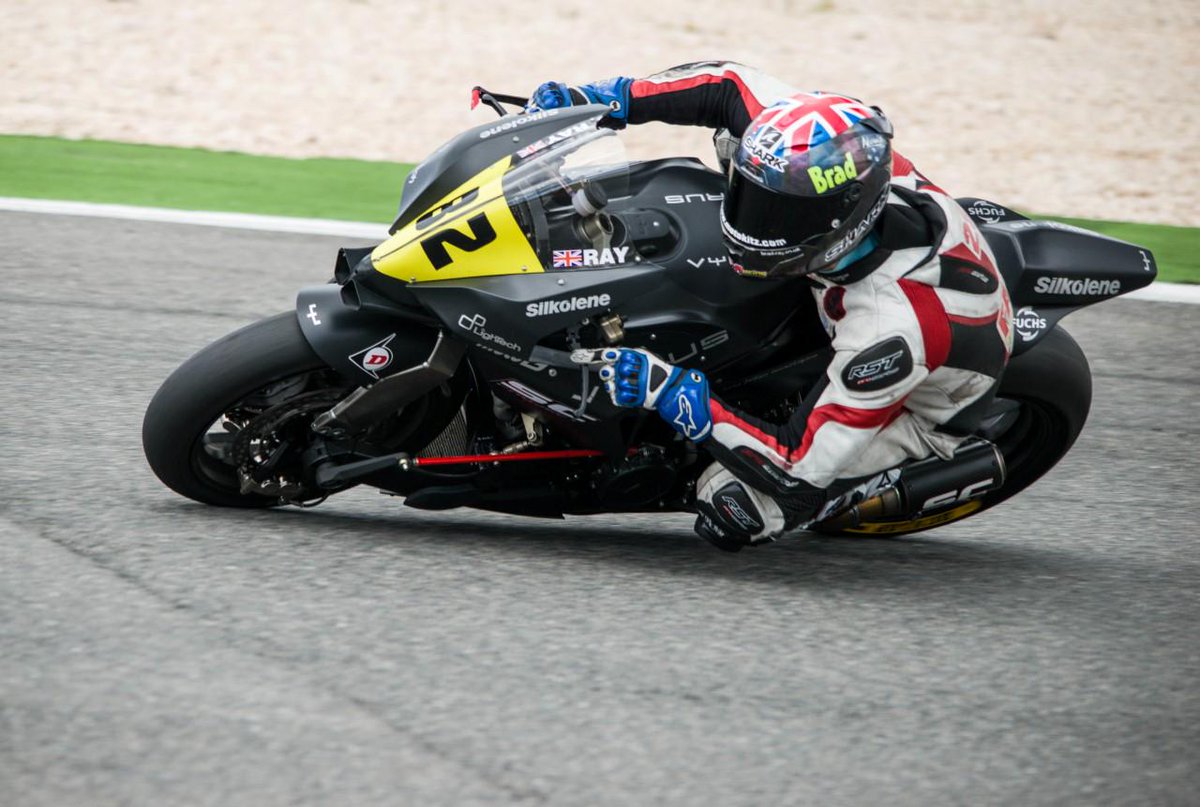 Vyrus_Moto's tweet photo. Moto2 European Championship begins and the brand-new Vyrus 986M2 takes the field... http://t.co/8xmvTYtXeb http://t.co/rJUMQ0E5ja