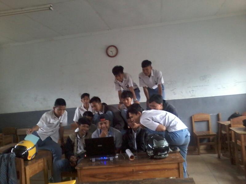 Amsal90's tweet photo. parah http://t.co/kPsD5WffPO