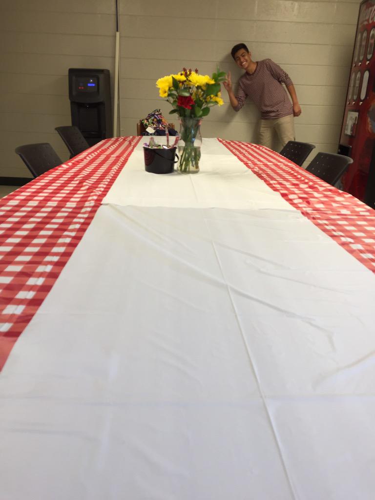 EHHSSC's tweet photo. Yesterday began Teacher Appreciation Week with the theme of "Thanks for helping us bloom!" #taweek2015 @Hall_Schools http://t.co/xe2zCsFBsp