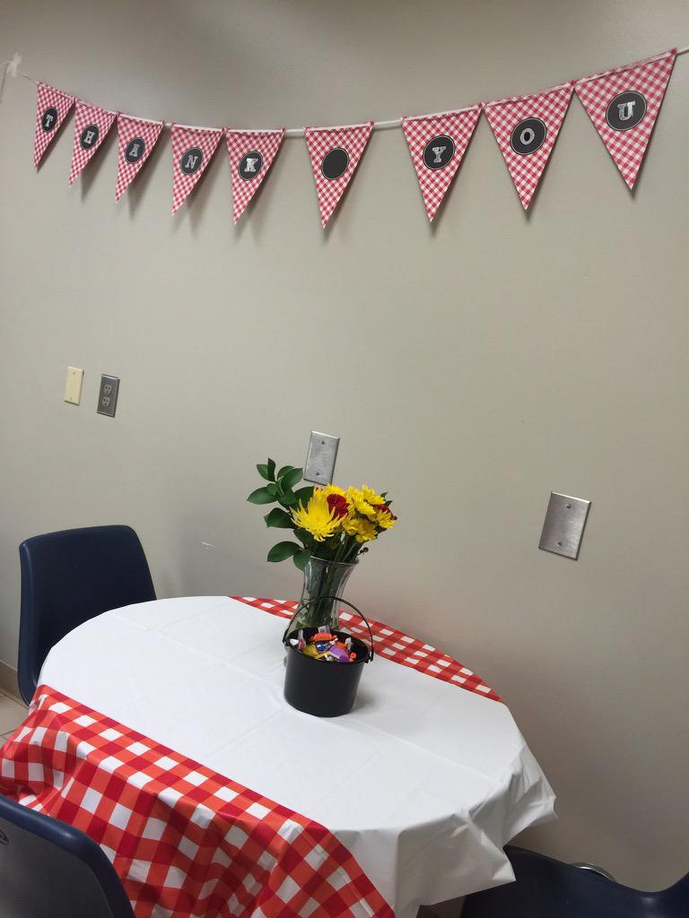 EHHSSC's tweet photo. Yesterday began Teacher Appreciation Week with the theme of "Thanks for helping us bloom!" #taweek2015 @Hall_Schools http://t.co/xe2zCsFBsp